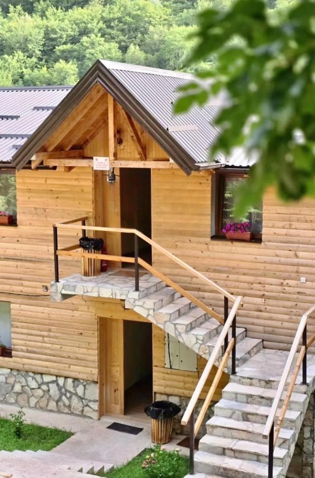 Vucja Gora Hotel Foca Exterior photo